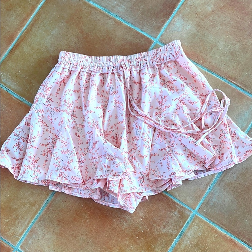 Floral Pink Ruffle shorts Skirt size Medium